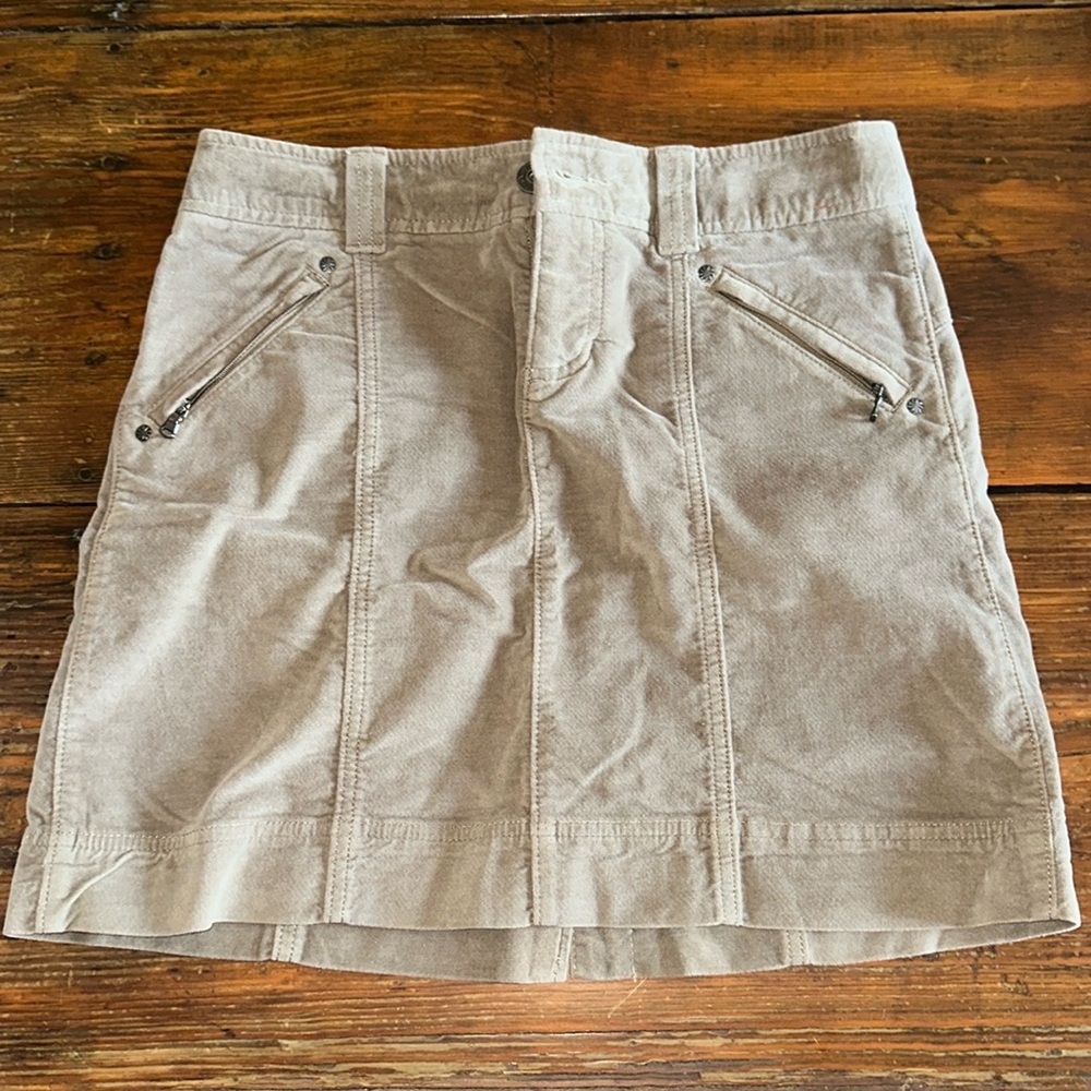 Athleta skirt size 2 perfect condition